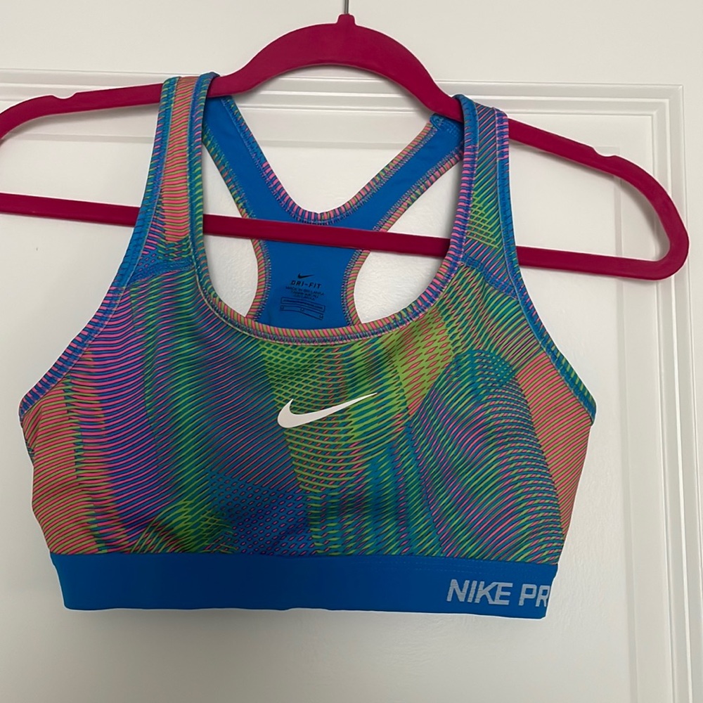 NIKE Retro Sports Bra Medium